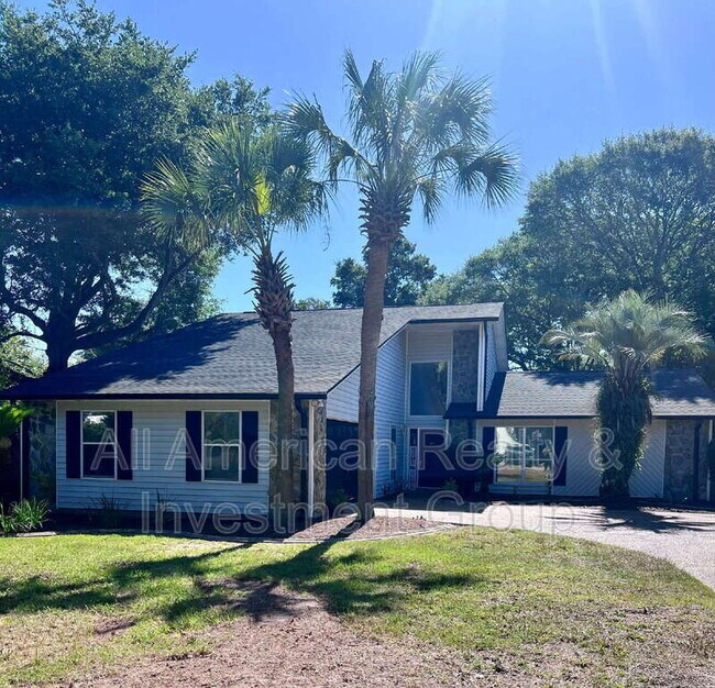 Primary Photo - 101 Hands Cove Ln