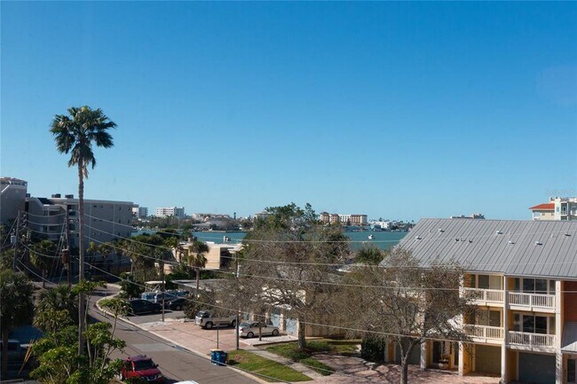 Building Photo - 255 Dolphin Point