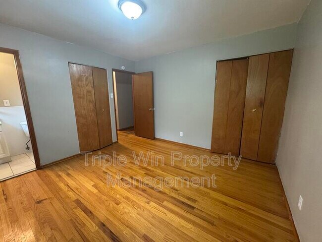 Building Photo - 10440 Gardo Ct