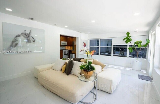 Building Photo - 31 SW 6th St