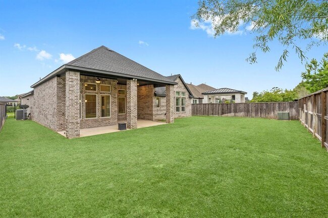 Building Photo - 40 Venetia Grove Dr