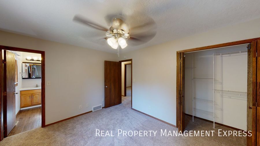 Building Photo - 3 Bed 3 Bath Home in Sioux Falls!