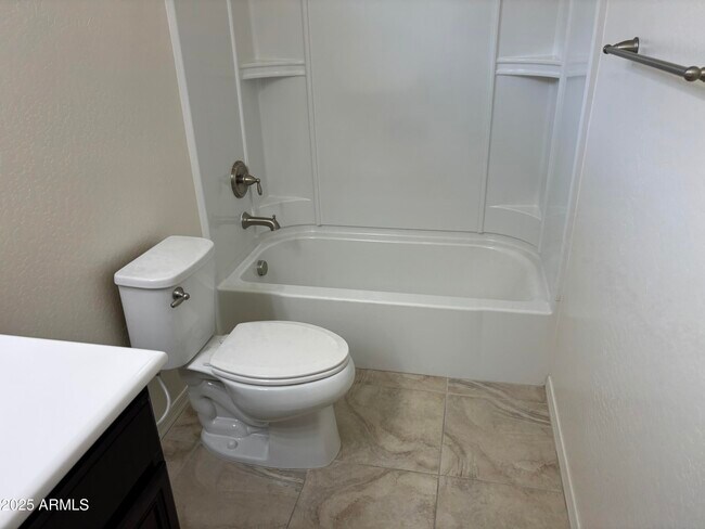 Building Photo - 9213 W Meadow Dr
