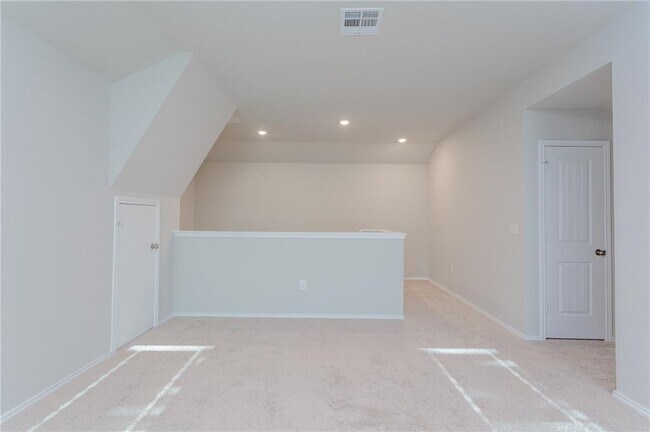 Building Photo - 13525 Brahmin Dr