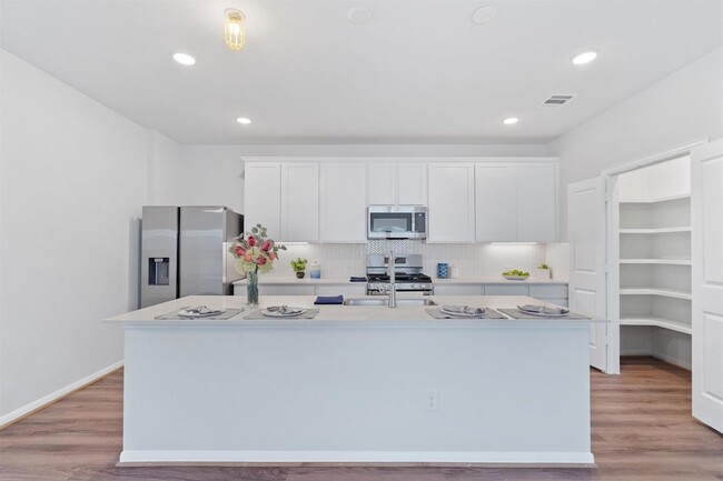 Building Photo - 249 Crystal Brook Dr