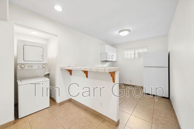 Building Photo - 221 Cabrillo St