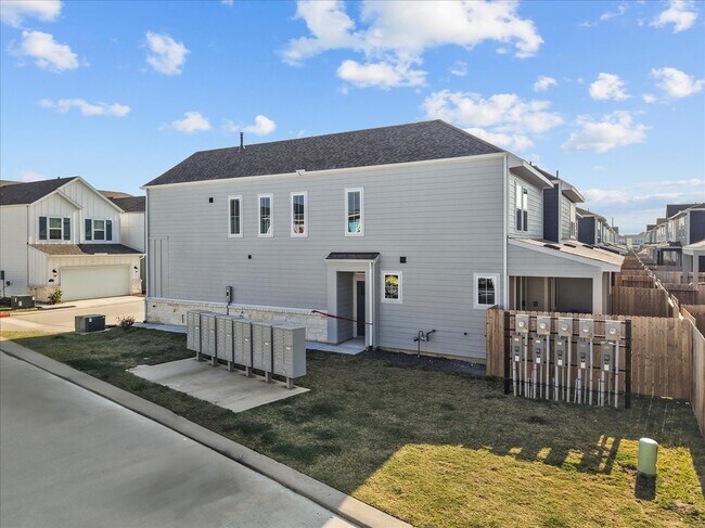 Building Photo - 535 Avisa Dr