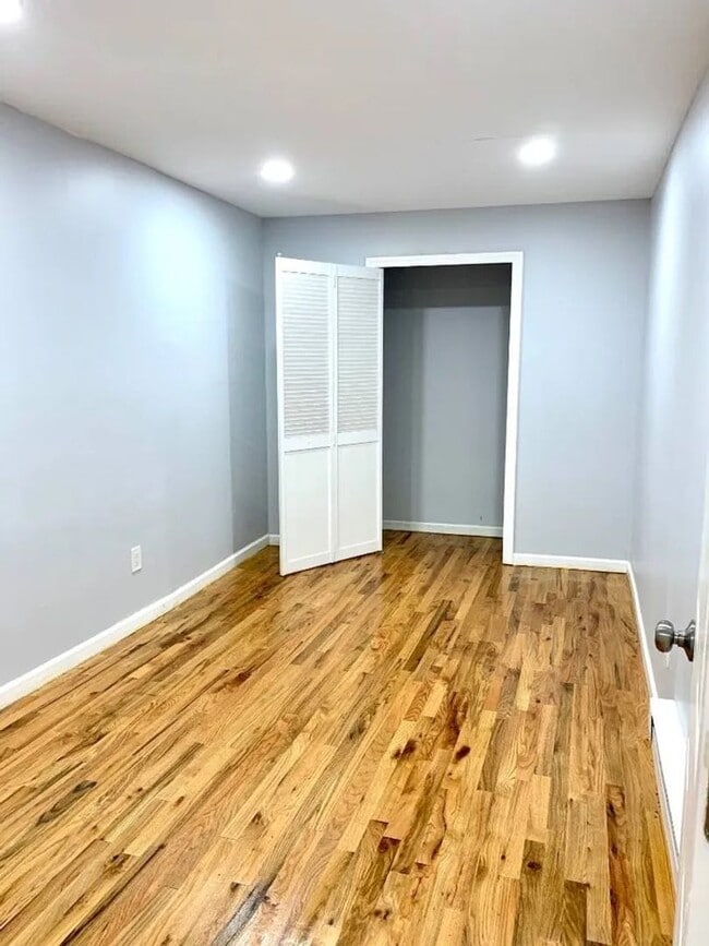 Building Photo - Beautifully Renovated Apartment in Cortlandt Manor