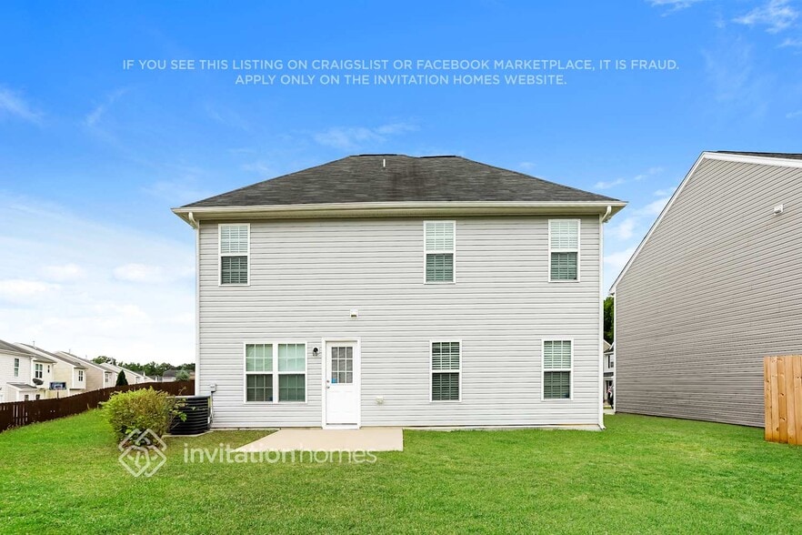 Building Photo - 1601 Moineau Ln