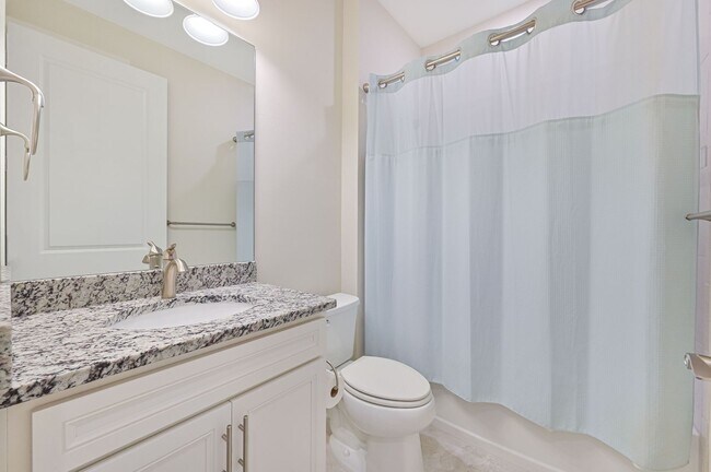 Building Photo - NOW AVAILABLE - 2/2 Plus Den Single Family Home in the Heart of Estero!