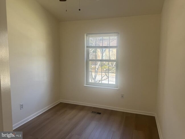 Building Photo - 90 English Run Cir