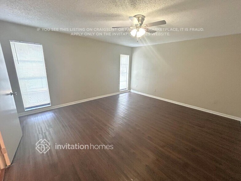 Building Photo - 916 Tarawood Ln