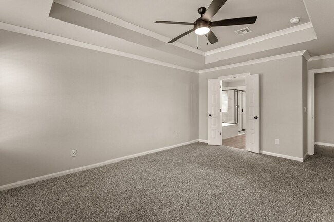 Building Photo - 13 E 32nd St