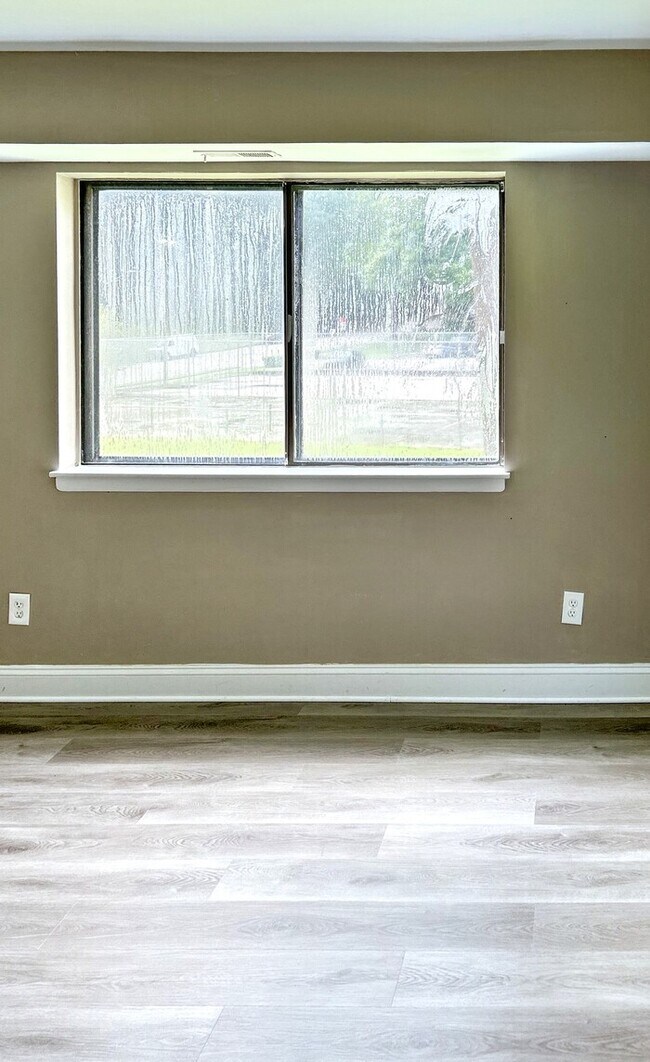 Building Photo - 1022 Sandlin Pl