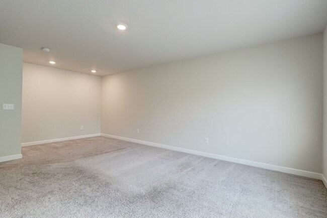 Building Photo - 123 Mainsail Wy