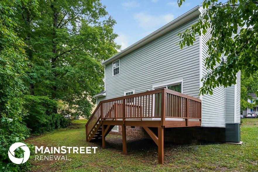 Building Photo - 3020 Olde Birch Dr