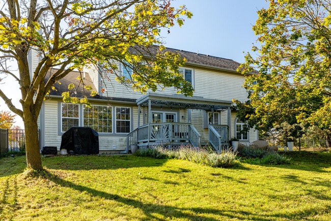 Building Photo - 4025 Rolling Meadow Ln