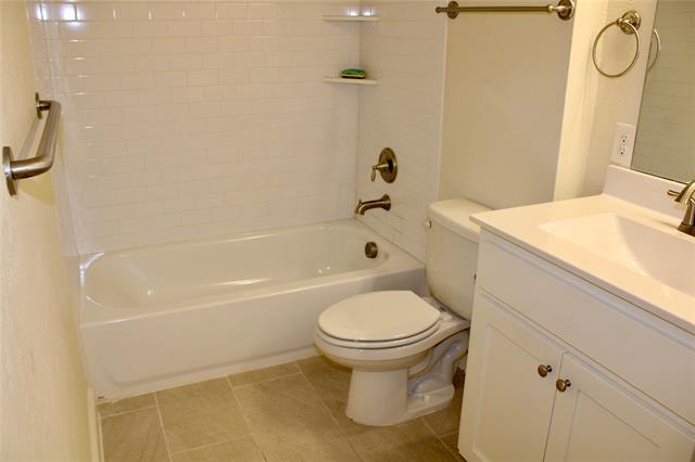 Building Photo - 3009 Osceola Dr