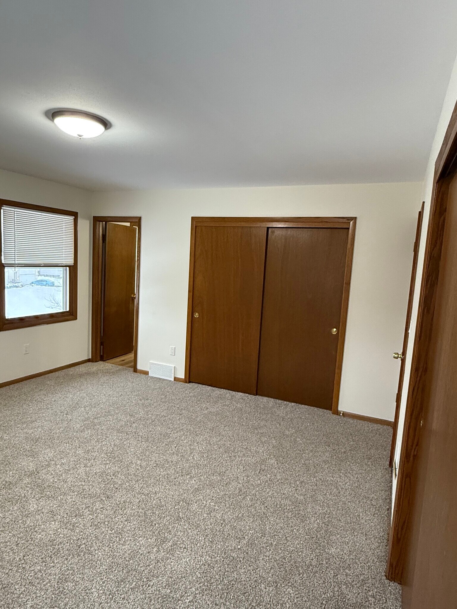 Master Bedroom - 440 Hi View Dr