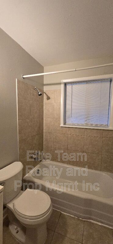 Building Photo - 1803 Darbrook Dr