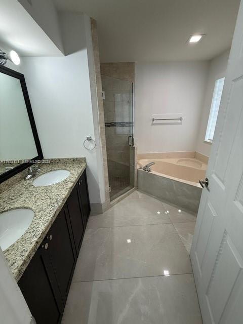 Building Photo - 3872 Tree Top Dr