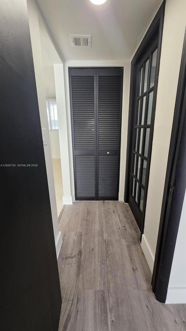 Building Photo - 250 Galen Dr