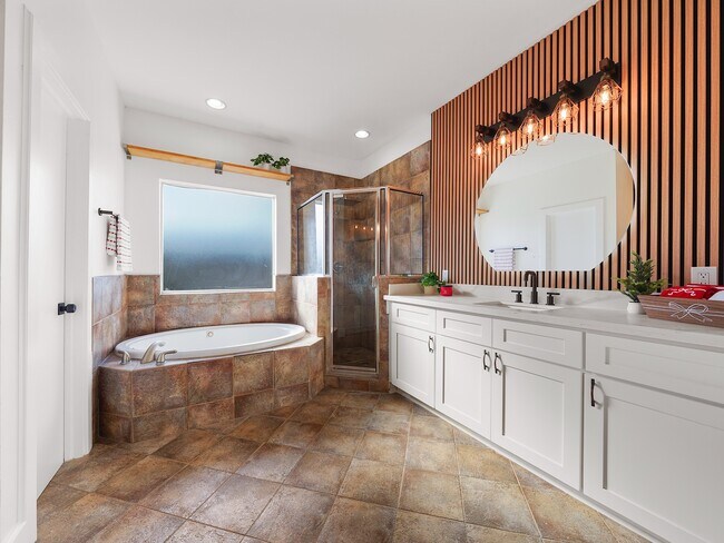 Building Photo - 907 Hartman St