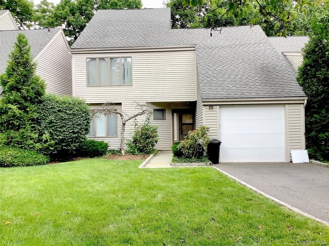 Building Photo - 15 Evon Ct