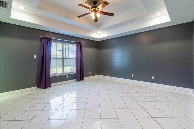 Building Photo - 3482 Chablis Dr