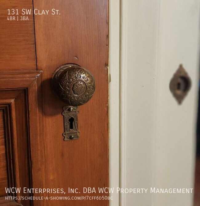 Building Photo - 131 SW Clay St