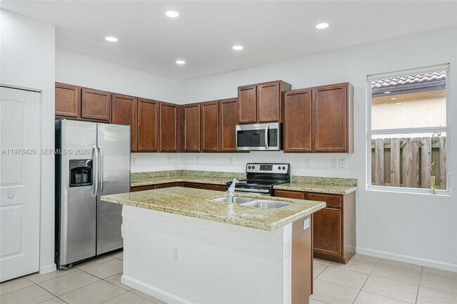 Building Photo - 11863 SW 253rd Terrace