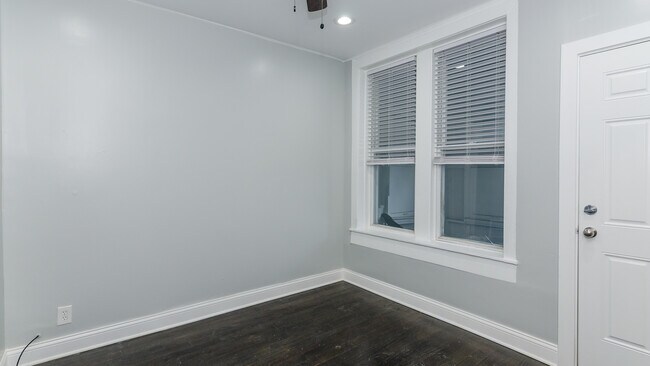 Building Photo - 2049 W Coulter St