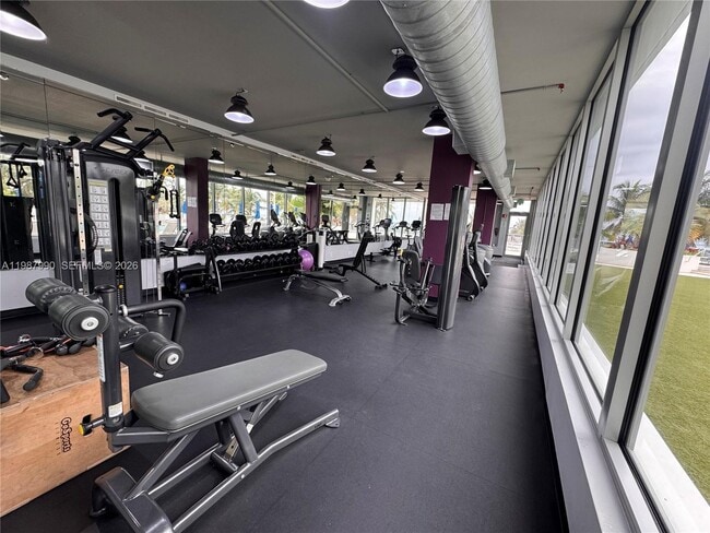 Building Photo - 100 Lincoln Rd