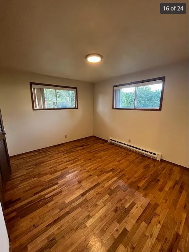 Building Photo - 3-Bed 2-bathroom Home