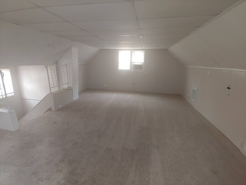 3rd floor living room - 44 Shepard St