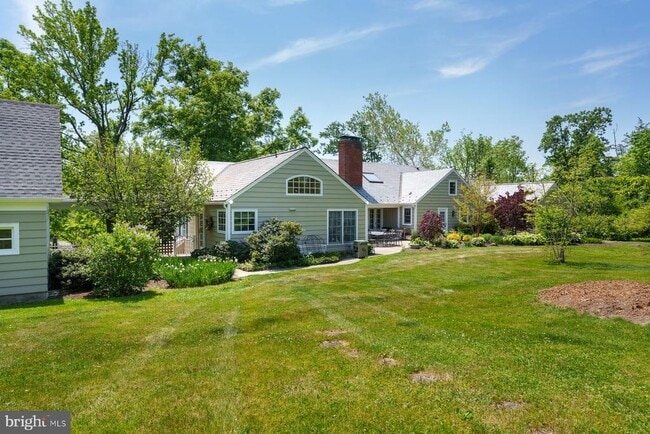 Building Photo - 821 Pretty Brook Rd
