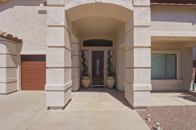 Building Photo - 4927 N Louis River Way