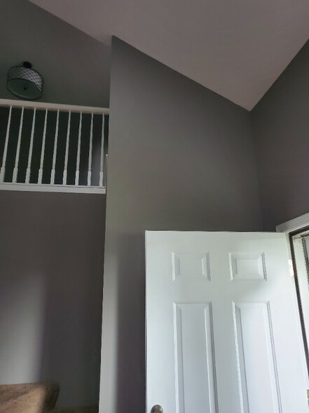Building Photo - 1514 Peachtree Ln
