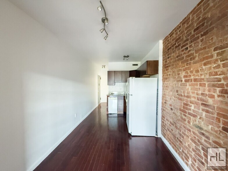 Building Photo - PROSPECT PLACE / 1-Bedroom, 1-Bathroom