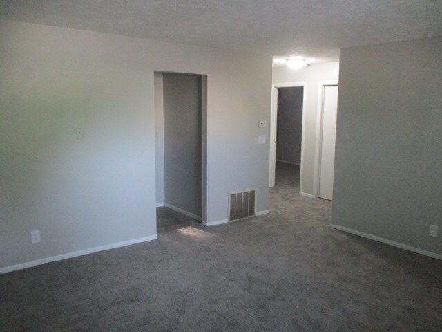 Building Photo - 1008 Charlotte Dr