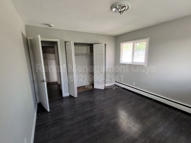 Building Photo - 1757 Thomas Ave W