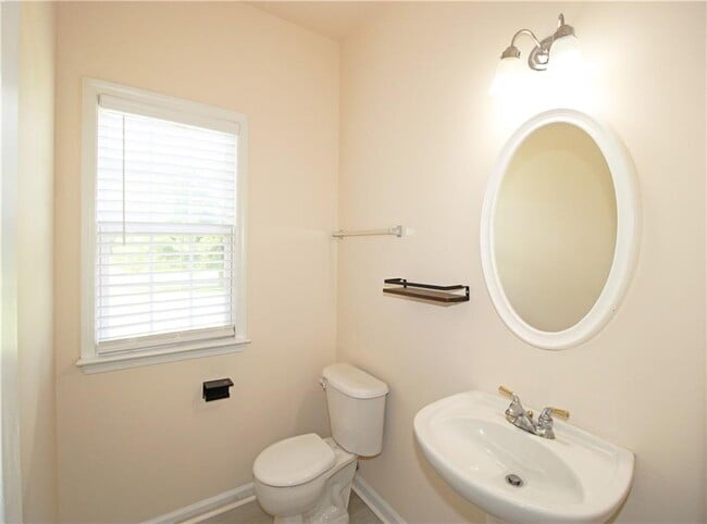 Building Photo - 8155 Cavendish Pl
