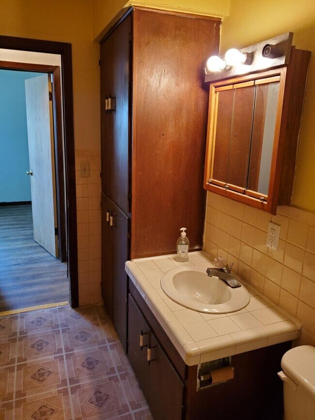 Building Photo - 1616 Santa Fe S