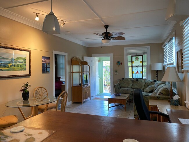 Building Photo - cozy home in Wailuku