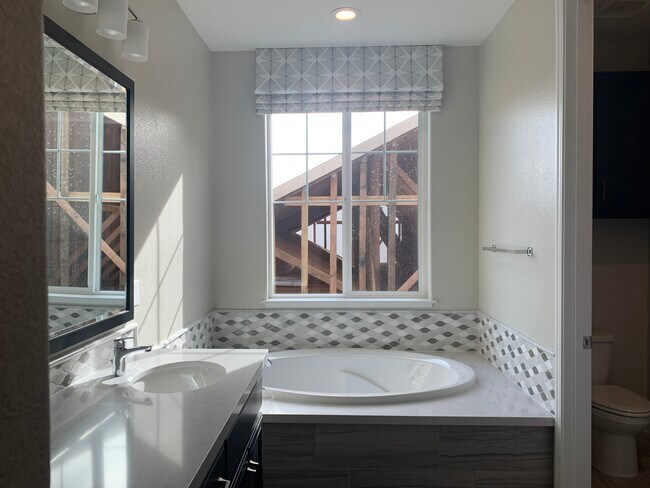 Building Photo - 782 Stickney Way
