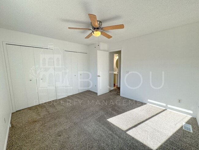 Building Photo - 2142 Baltimore Cir