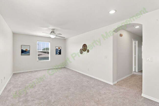 Building Photo - 1546 W Alder Rd