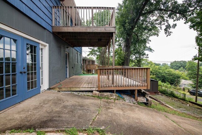 Building Photo - 600 22nd Ave S