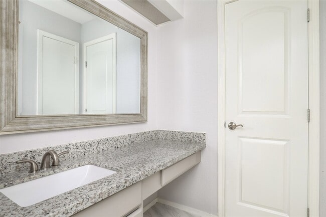 Building Photo - 2703 Heritage Colony Dr