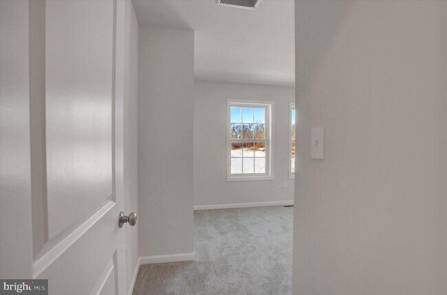 Building Photo - 601 Exeter Ln